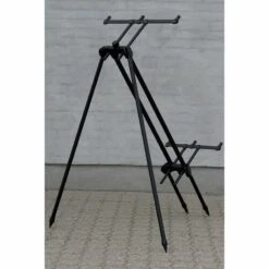 Prologic Tri-Sky Rod Pod 3 Rod -Gamakatsu Winkel 2538735Prologic Tri Sky Rod Pod 3 Rod 2